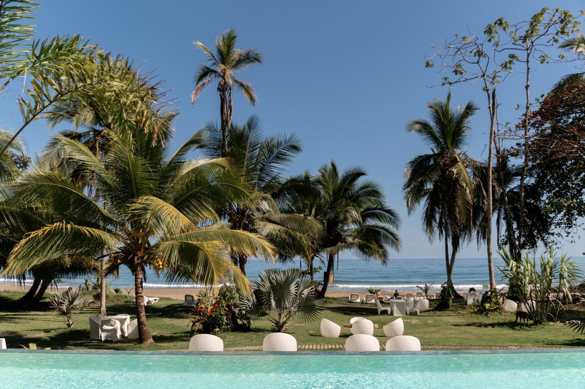 Le Cameleon Boutique Hotel Puerto Viejo de Talamanca Exterior photo