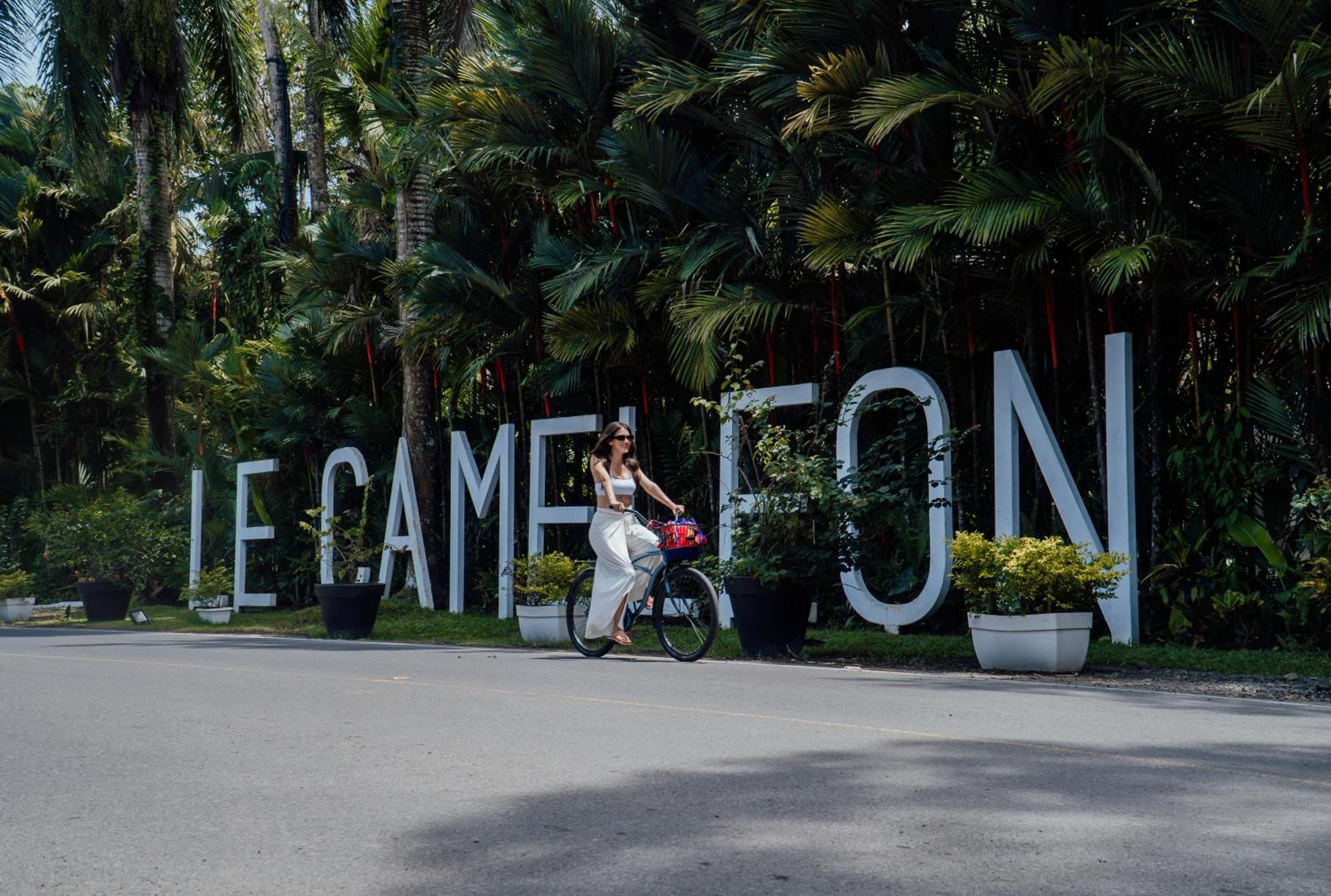 Le Cameleon Boutique Hotel Puerto Viejo de Talamanca Exterior photo