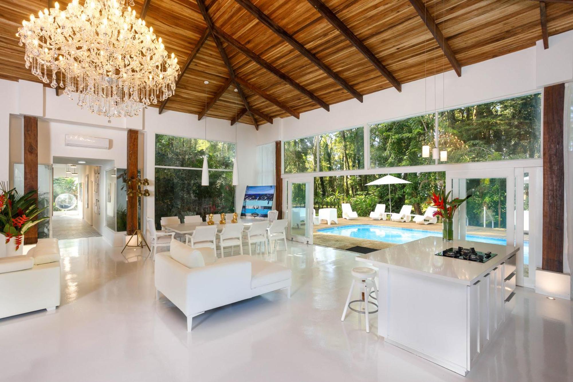 Le Cameleon Boutique Hotel Puerto Viejo de Talamanca Exterior photo